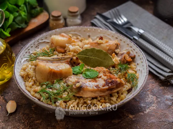 Фото готового блюда: Ребрышки с перловкой в духовке