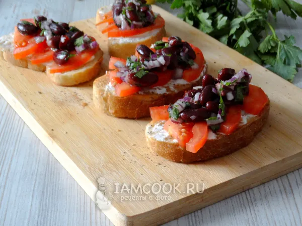 Фото готового блюда: Бутерброды с фасолью