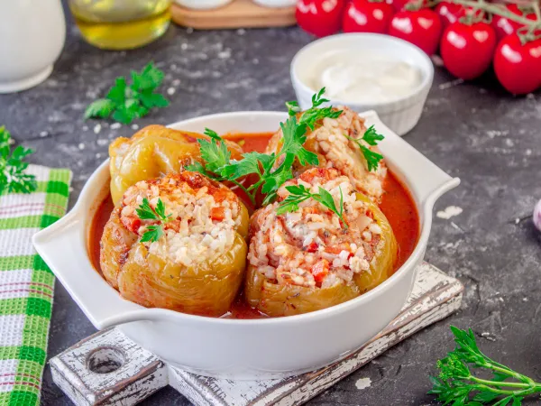 Фото блюда: Фаршированные перцы в томатном соусе в мультиварке