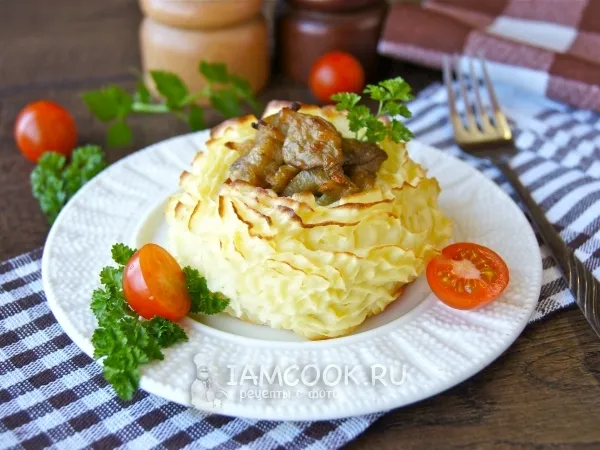 Фото готового блюда: Картофельные гнезда с грибами