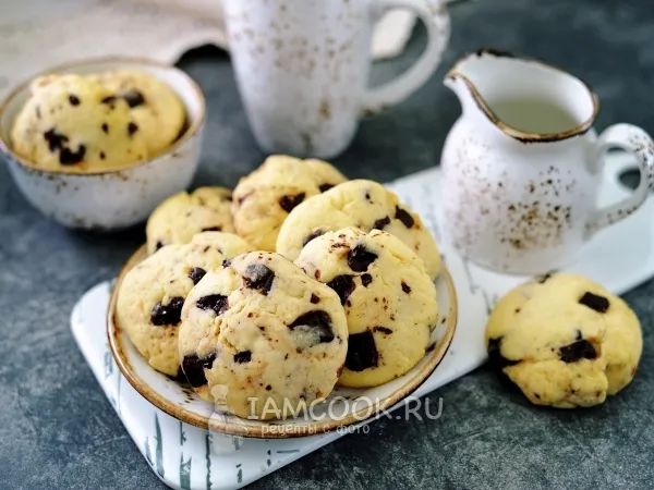 Фото готового блюда: Печенье с шоколадом в микроволновке