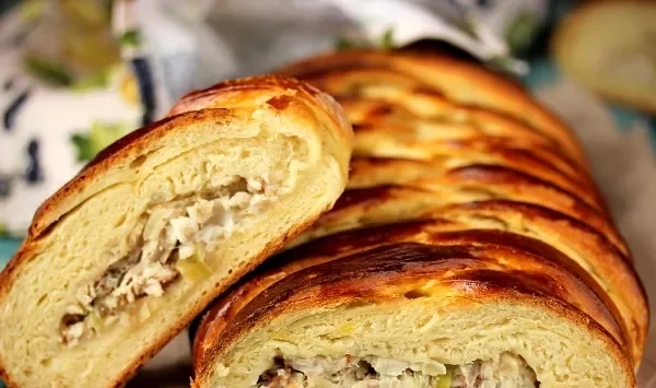 Фото блюда: Кулебяка с копчёной рыбой