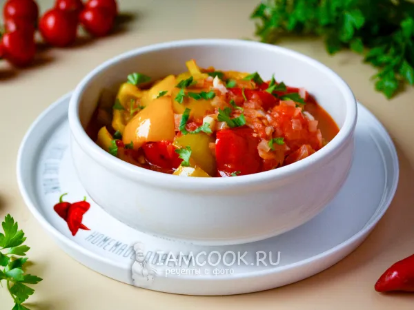 Фото блюда: Болгарский перец с помидорами на сковороде