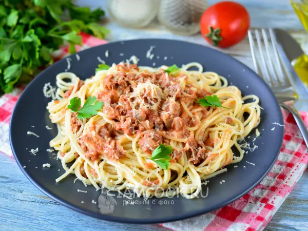 Фото блюда: Паста с тунцом в томатном соусе