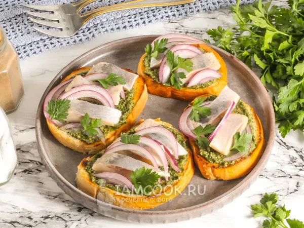 Фото блюда: Брускетты с селедкой