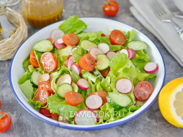 Фото блюда: Салат из свежих овощей с соевым соусом