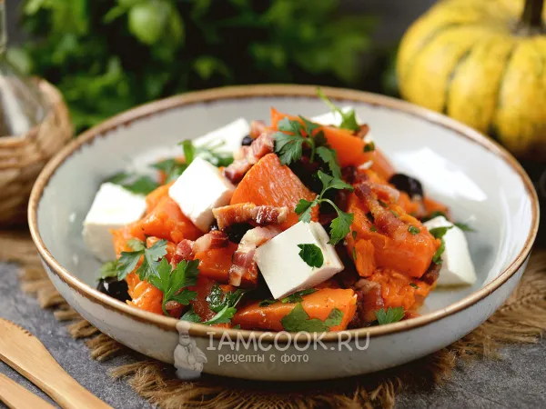 Фото готового блюда: Салат из тыквы с беконом