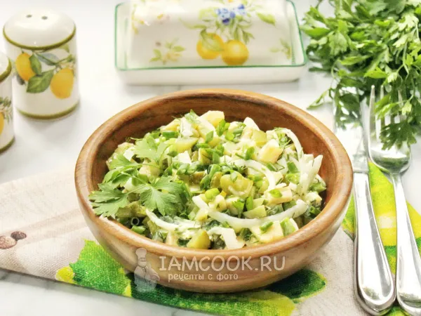 Фото блюда: Салат с соленым огурцом и яблоком