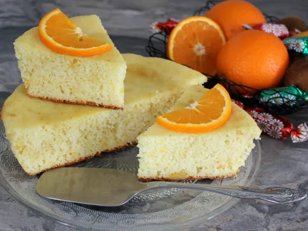 Фото блюда: Манник на кефире с вареньем в мультиварке