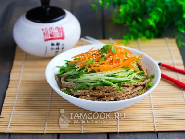 Фото готового блюда: Холодная закуска из домашней овсяной лапши