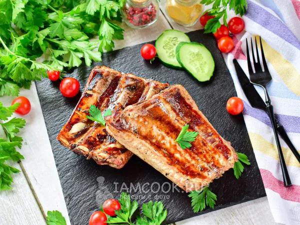 Фото готового блюда: Свиные ребра в фольге на мангале