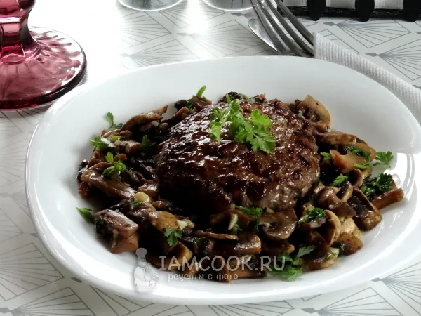 Фото блюда: Бифштекс с грибами