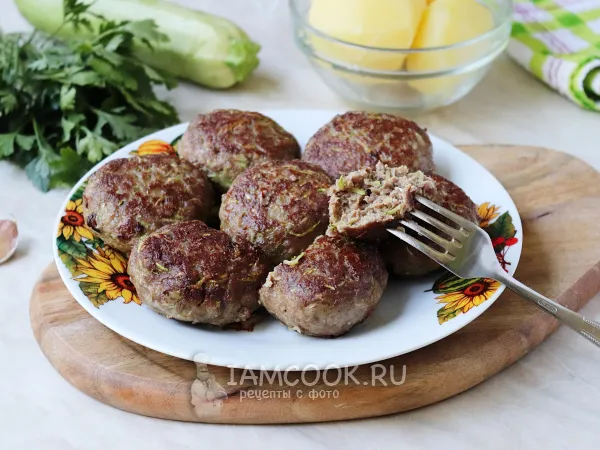 Фото блюда: Говяжьи котлеты с кабачком