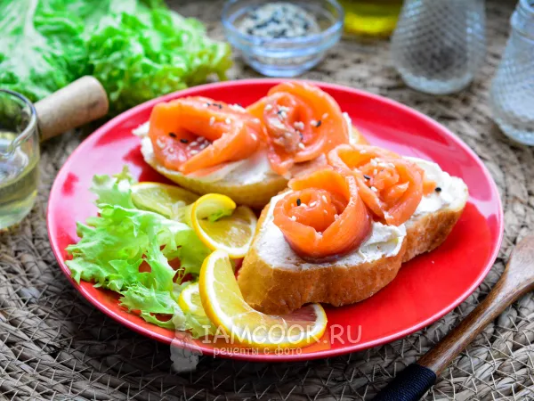 Фото блюда: Кростини с лососем