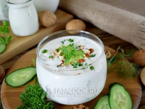 Фото готового блюда: Суп Таратор с йогуртом