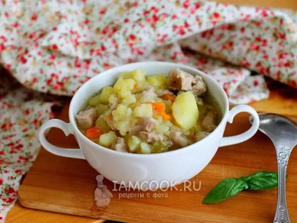 Фото блюда: Свинина тушеная с картофелем в мультиварке