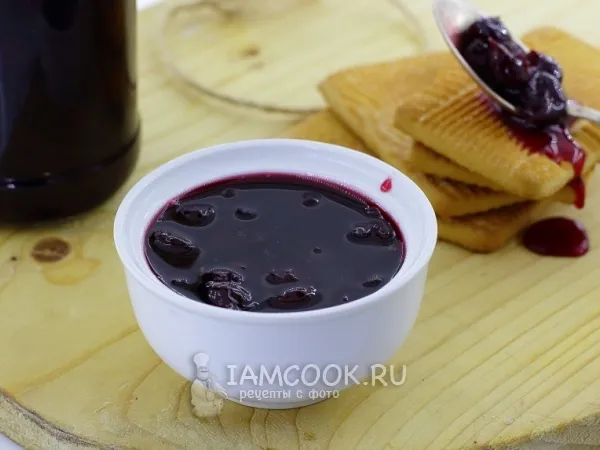 Фото готового блюда: Жидкое вишнёвое варенье без косточек на зиму