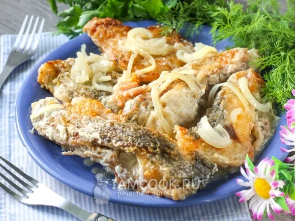 Фото блюда: Рыба тушеная в сметане