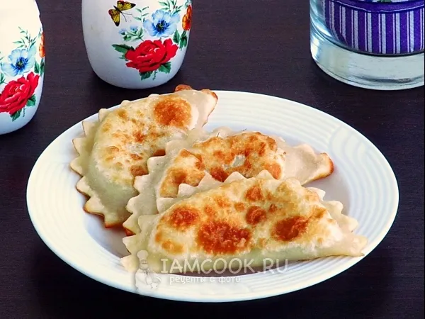 Фото готового блюда: Пирожки-гребешки с сыром и укропом