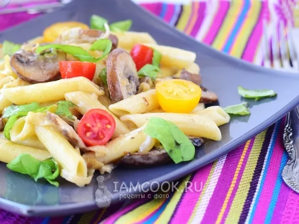 Фото блюда: Макароны с грибами в сливочном соусе
