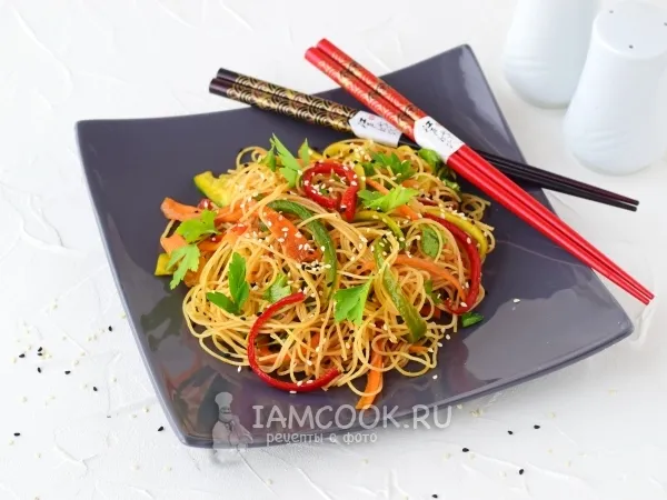 Фото блюда: Салат с фунчозой и овощами