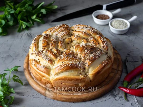 Фото готового блюда: Отрывной пирог с капустой