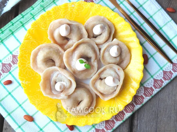 Фото готового блюда: Пельмени с фасолью