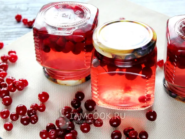 Фото готового блюда: Компот из клюквы на зиму