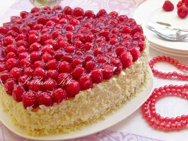 Фото готового блюда: Торт «Малиновая нежность»