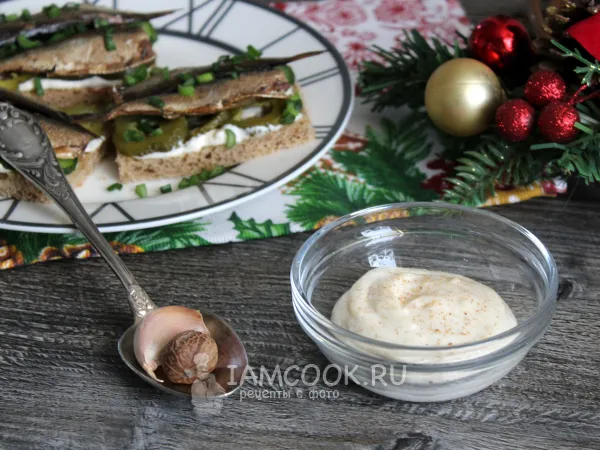 Фото блюда: Соус для бутербродов со шпротами (+бутерброды)