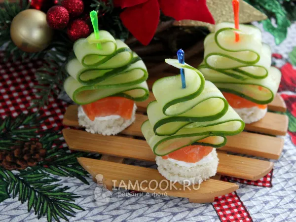 Фото блюда: Канапе «Ёлочка» с красной рыбой