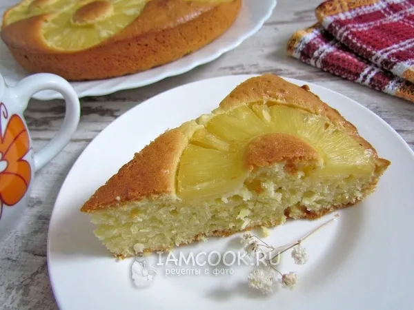 Фото готового блюда: Пирог с консервированными ананасами