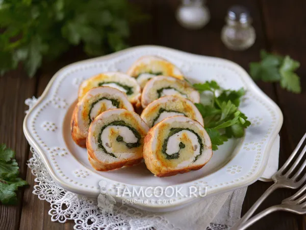 Фото готового блюда: Рулет из индейки со шпинатом