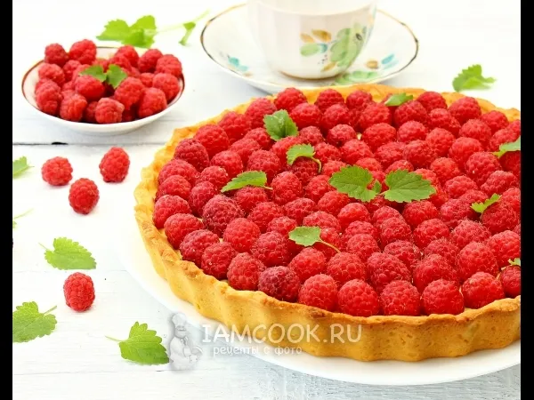 Фото готового блюда: Тарт с малиной
