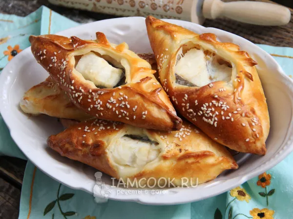 Фото готового блюда: Кулебяки с палтусом