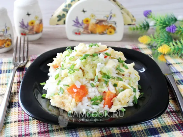 Фото блюда: Рис с пекинской капустой и яйцом