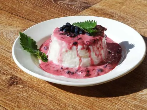 Фото блюда: Рисовая каша с жимолостью