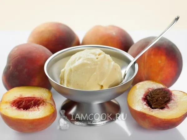 Фото готового блюда: Персиковое мороженое для фризера