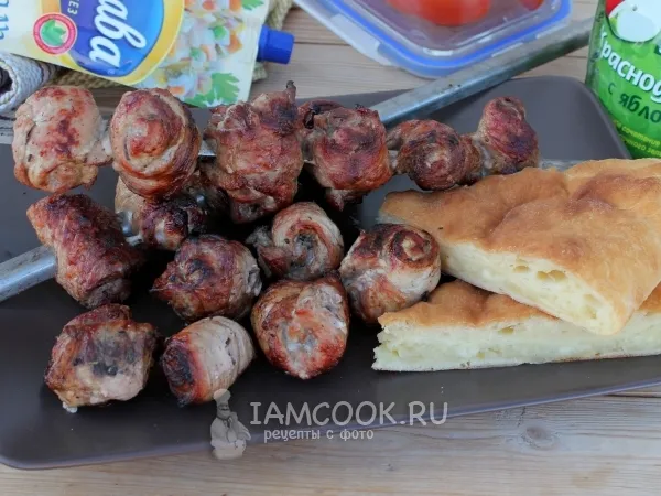 Фото готового блюда: Шашлык из свинины в виде рулетиков