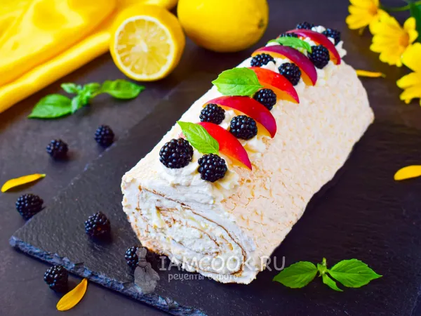 Фото готового блюда: Меренговый рулет с лимонным курдом