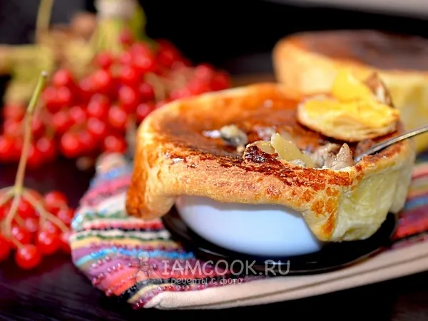 Фото блюда: «Горшочки» из теста с курицей и сыром на Рождество