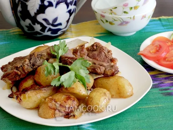 Фото блюда: Бараньи ребрышки с молодым картофелем в казане