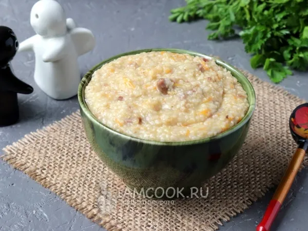 Фото готового блюда: Пшеничная каша с тушенкой