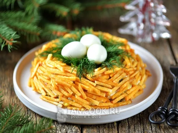 Фото блюда: Салат «Гнездо глухаря» с чипсами