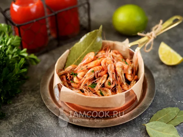 Фото блюда: Черноморские креветки с чесноком и зеленью на сковороде