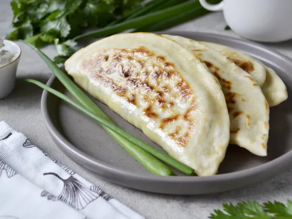 Фото блюда: Чуду на кефире с творогом и зеленью