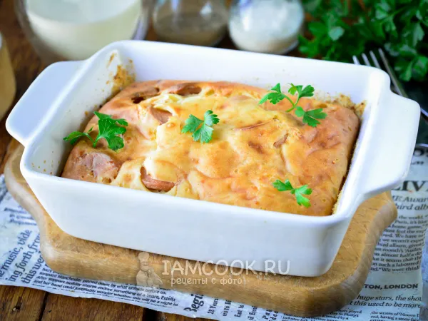 Фото блюда: Заливной пирог с сосисками и сыром (на кефире)