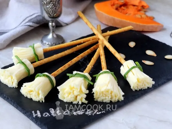 Фото блюда: Закуска «Метла ведьмы» на Хэллоуин