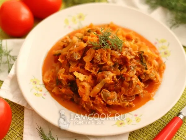 Фото готового блюда: Тушеные куриные желудки с капустой