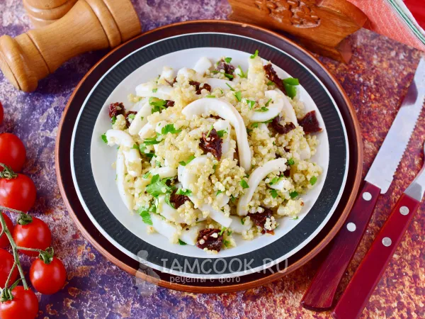 Фото блюда: Салат из киноа с кальмарами